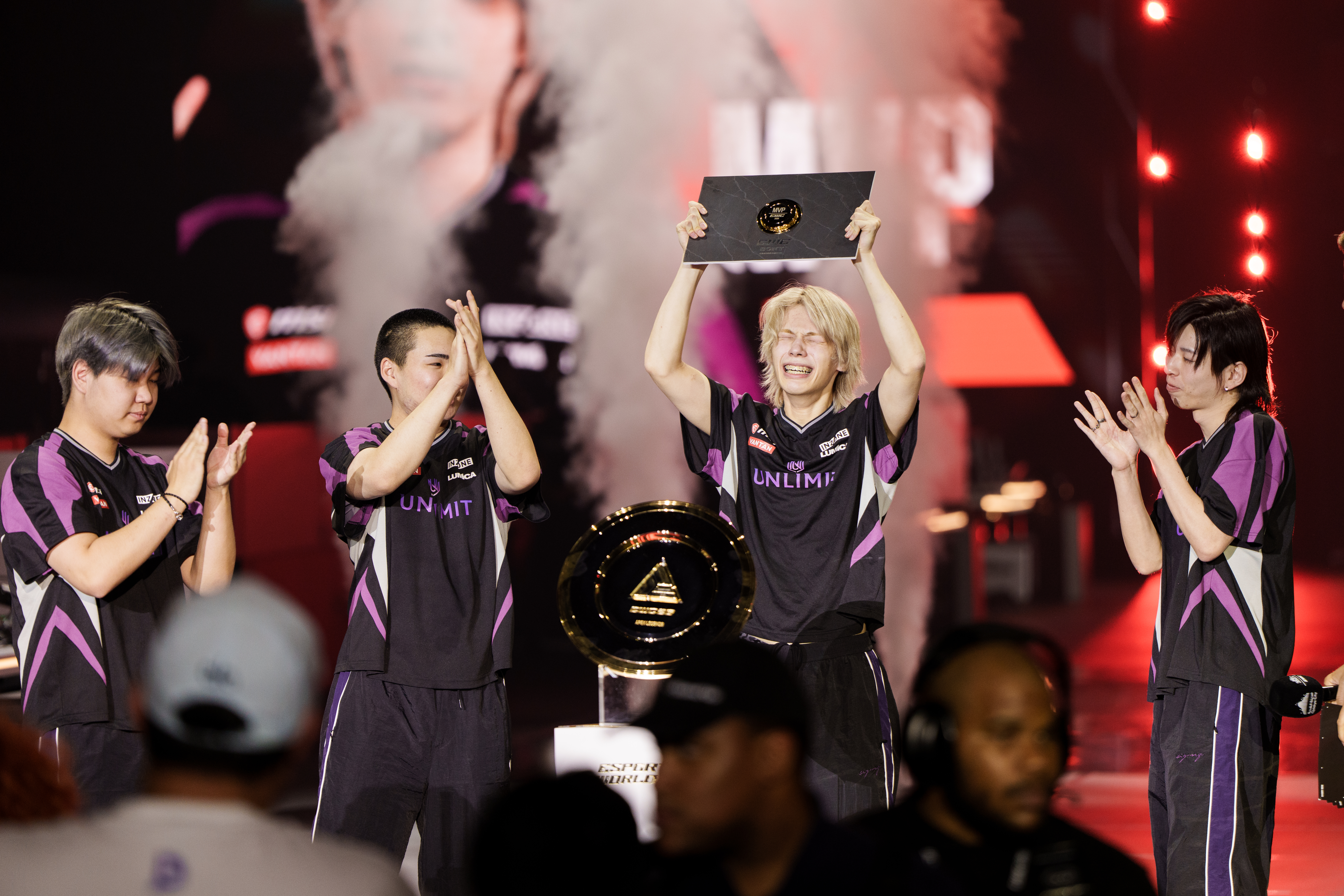Apex Legends部門】世界大会「EWC2026」にて優勝！日本勢初の世界王者